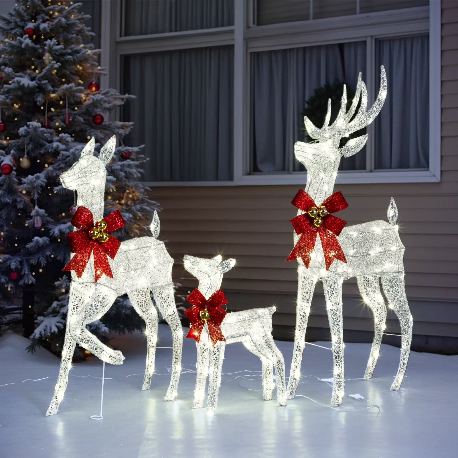 SalonMore Outdoor Christmas Decorations, 3-Piece Lighted Christmas Deer Set 210LED Waterproof Decor for Indoor Outdoor Garden Yard Lawn Holiday Party